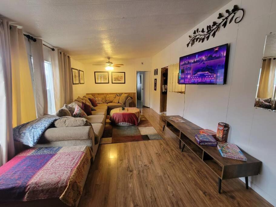 Campground At Sequoia Mountain Farms - Bring Your Own Tent Or Rv - No Bedrooms Or Beds Provided Miramonte المظهر الخارجي الصورة